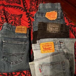 Lot of 5 Levi’s boys jeans size 28x30 good used condition